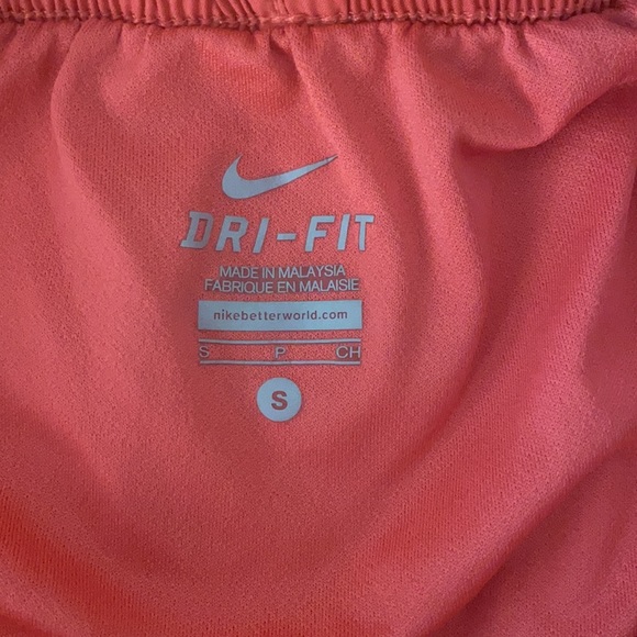 Nike running shorts - Picture 3 of 5
